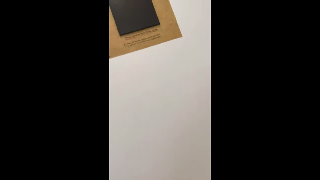 Quick and Easy Tips - How to Stick the Magnet to hang your Displate 